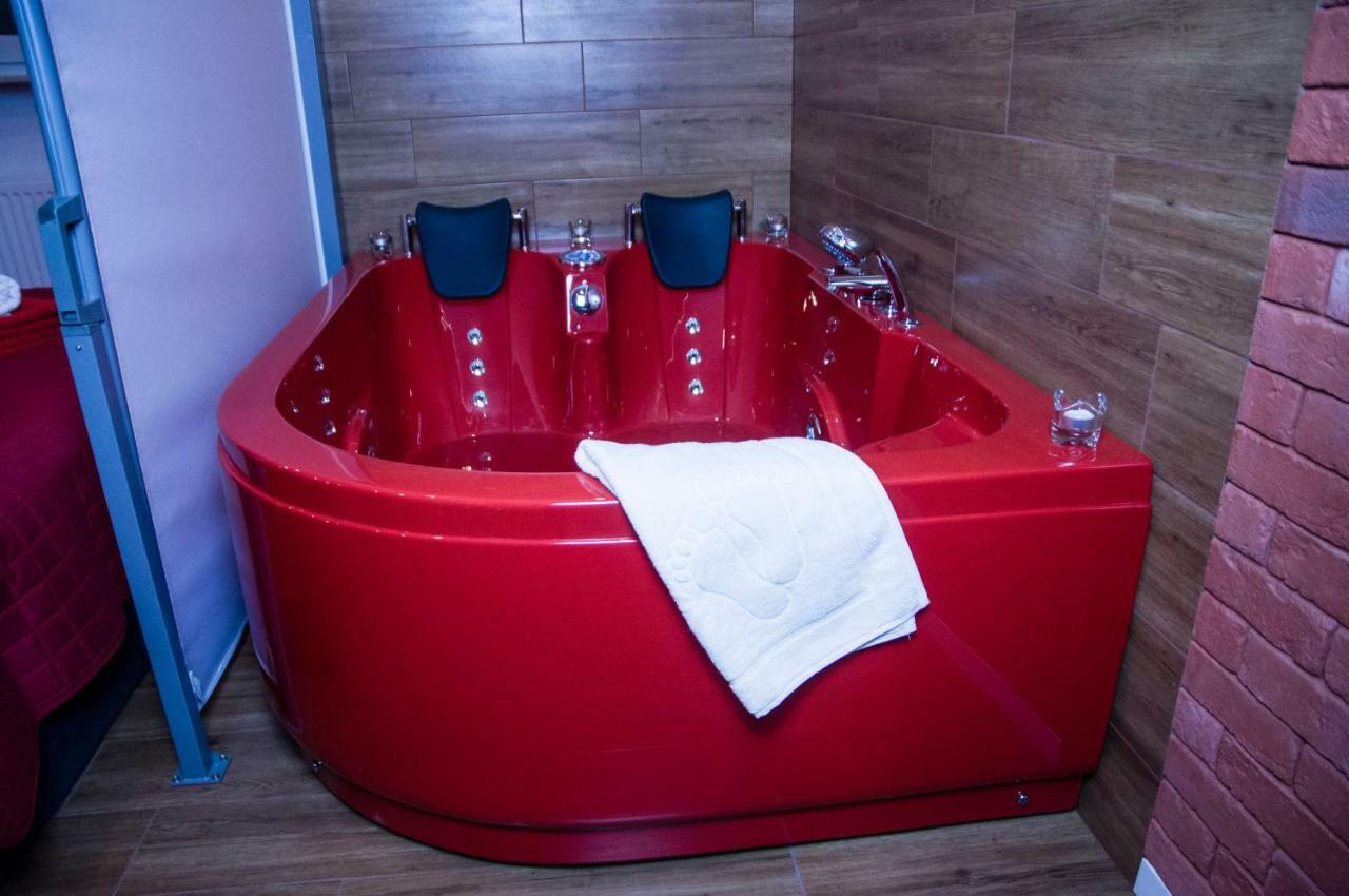 Jacuzzi Apartment Red Krakov Exteriér fotografie