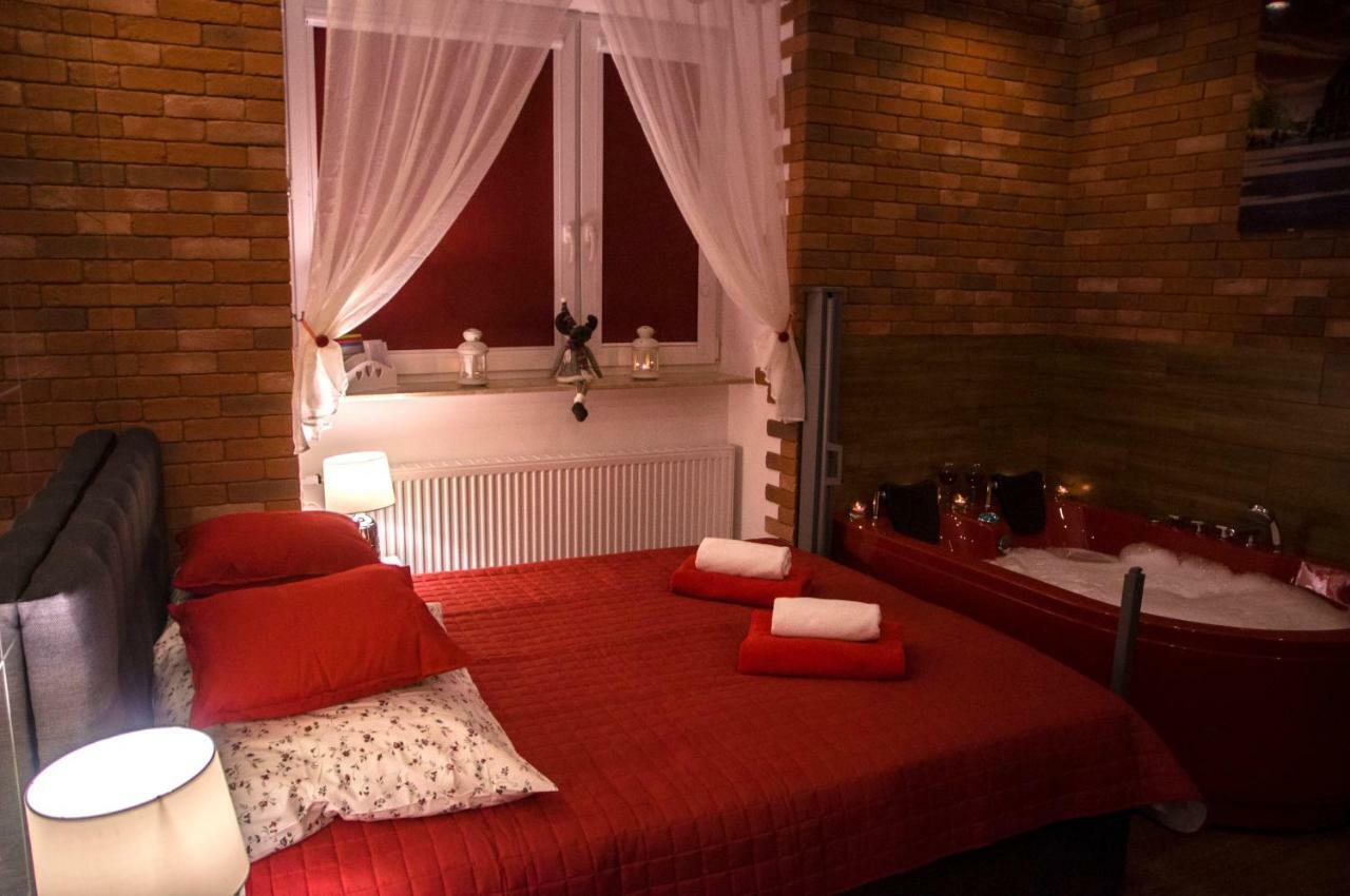 Jacuzzi Apartment Red Krakov Exteriér fotografie