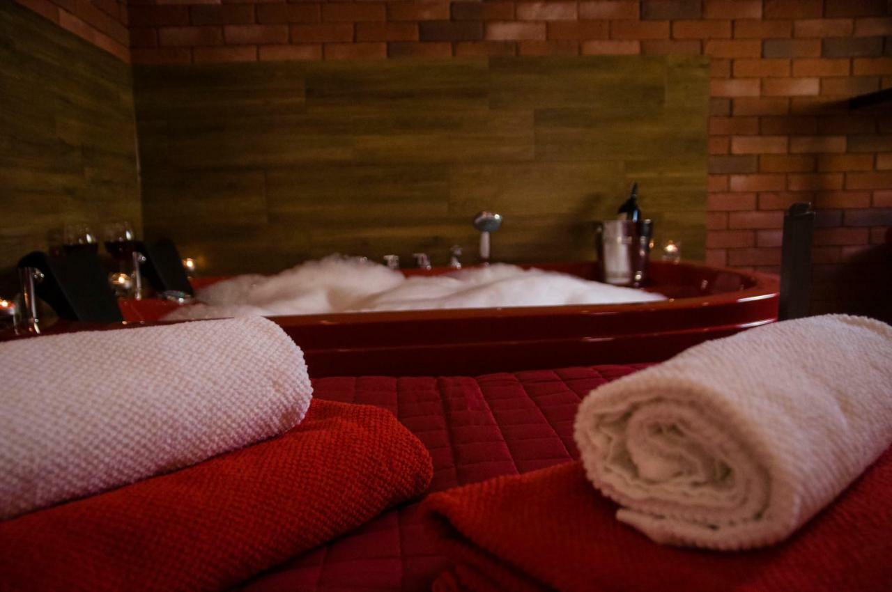 Jacuzzi Apartment Red Krakov Exteriér fotografie